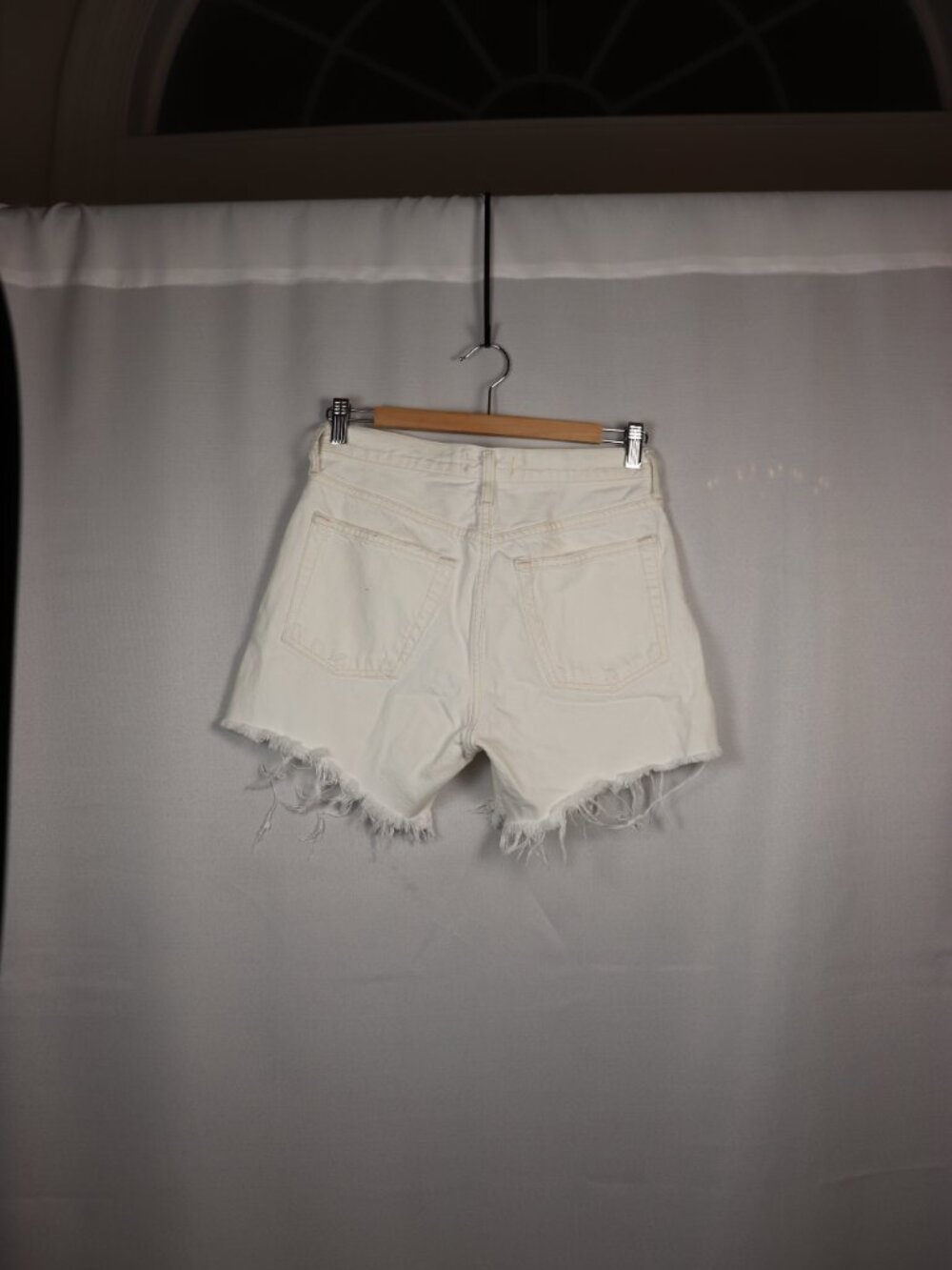 AGOLDE Parker Long Shorts – Panna Cotta White Denim – Raw Hem – Button Fly – 25 - Picture 8 of 8